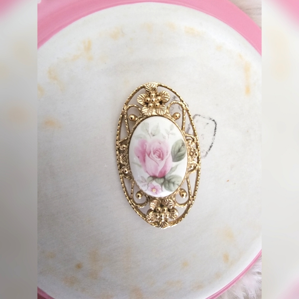 1928 Manor Rose Brooch